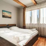 Regle Apartment *