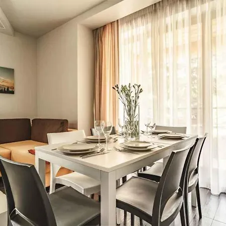 Regle Apartment *